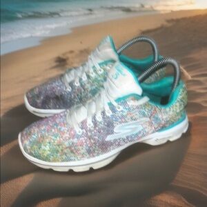 SKECHERS (14058) Women's Sneakers (GOGA PLUS +) SIZE 9 Hot Yoga Gym Casual Shoes